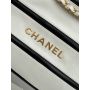 Chanel 22 Small Handbag-black/white